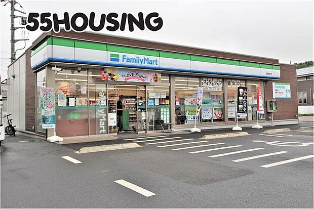 ファミリーマート蓮田閏戸店 徒歩14分。 1100m