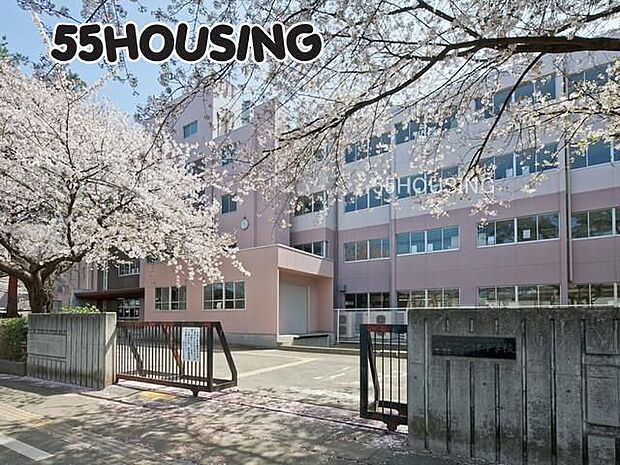 北本市立北本中学校 徒歩13分。 1000m
