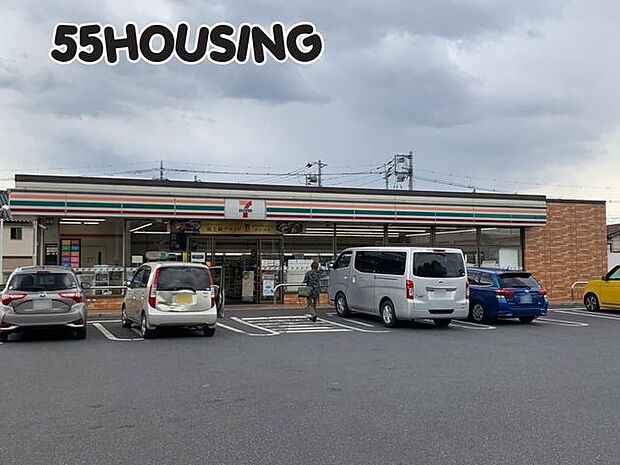 セブンイレブン桶川高校前店 徒歩7分。 530m