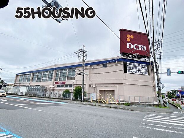 ＤＣＭ東岩槻店 徒歩13分。 1000m