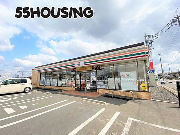 セブンイレブン上尾小泉氷川店 徒歩7分。 550m