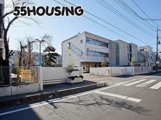 さいたま市立土屋中学校 徒歩11分。 850m