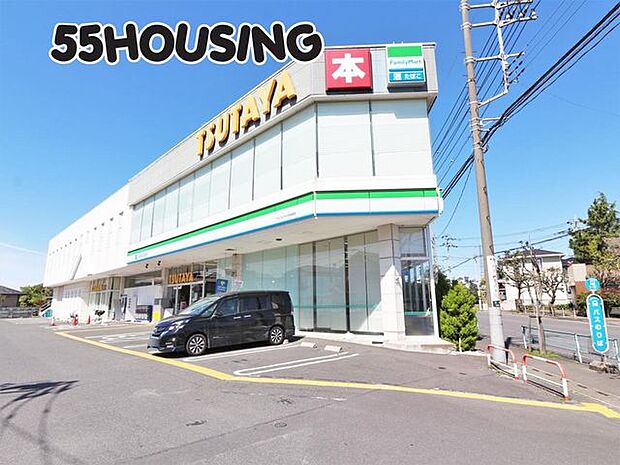 ファミリーマート大宮指扇店 徒歩9分。 650m