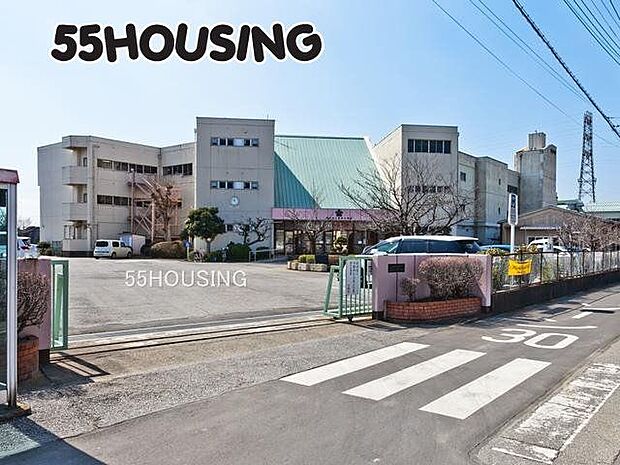 幸手市立長倉小学校 徒歩10分。 750m