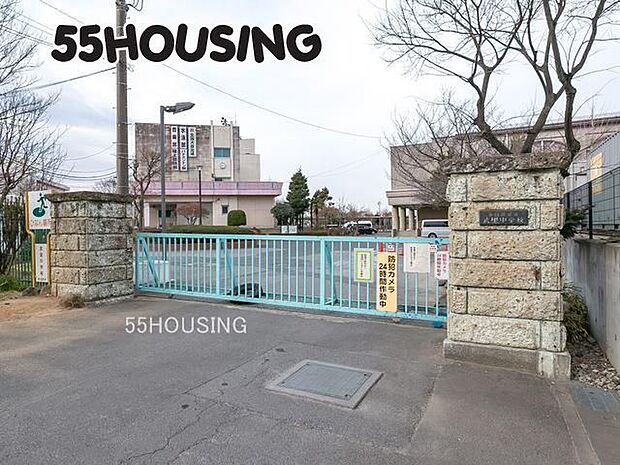 春日部市立武里中学校 徒歩12分。 920m