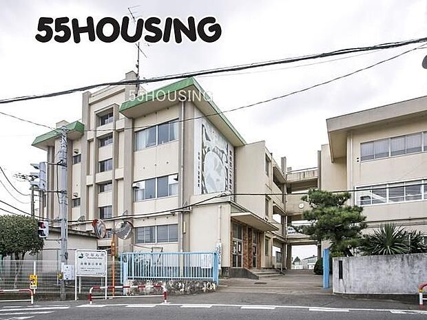 鴻巣市立田間宮小学校 徒歩10分。 750m