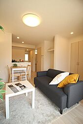 indigoblue 105 1階2LDKのリビング/ダイニング