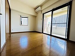 E.POPULAR 208 2階1DKのリビング/ダイニング