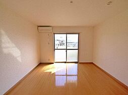 アムールサガン 203 2階1Kのリビング/ダイニング