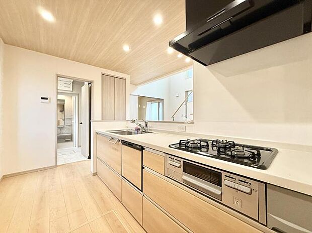 ■使いやすさとデザインが融合した、快適なキッチン