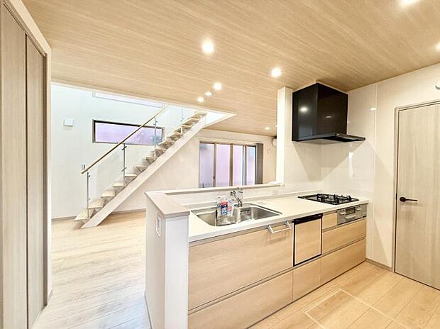 ■美味しい時間が生まれる、笑顔あふれるキッチン