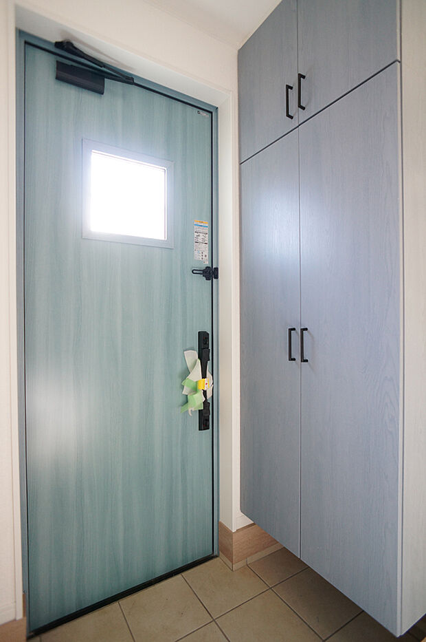 ■ 毎日を気持ちよく迎える、明るく温もりのある玄関