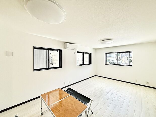 ■くつろぎと笑顔が集まる、心温まるリビング