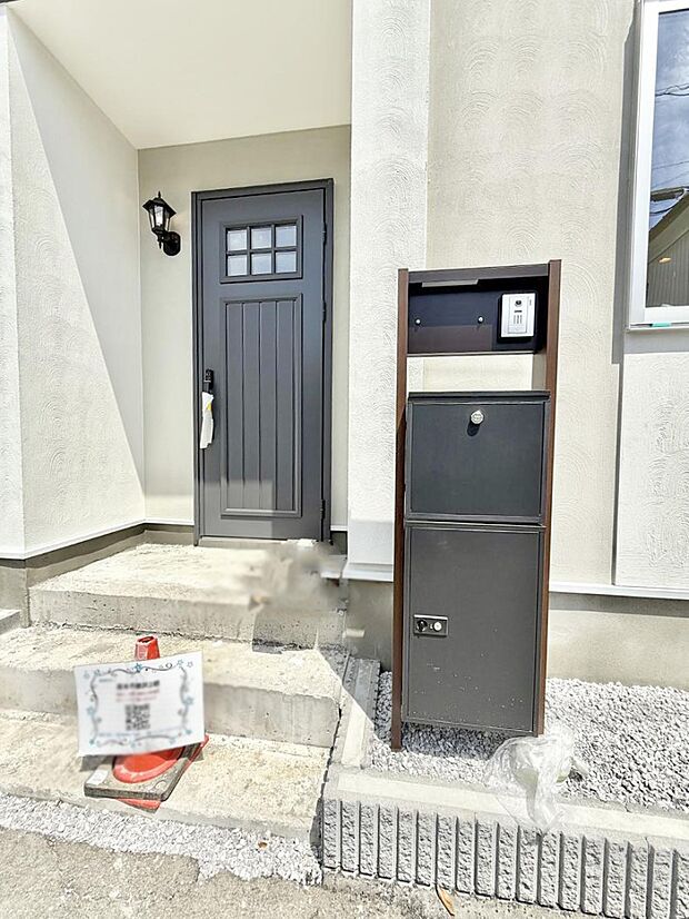 ■ 家族とゲストをやさしく迎える、心温まる玄関