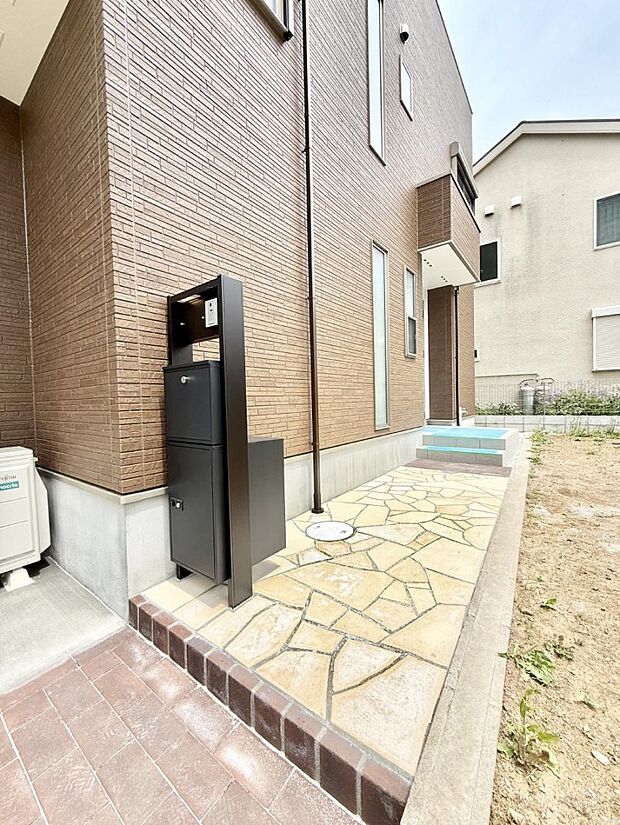 ■ 心地よい暮らしへとつながる、温かい玄関