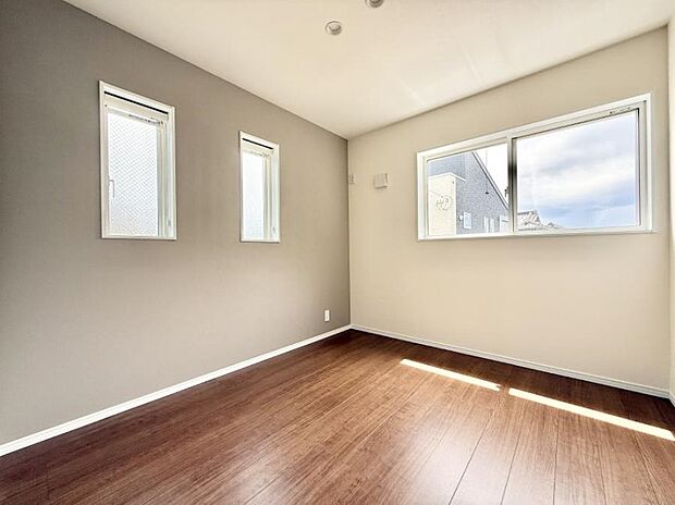 ■落ち着いた色合いのお部屋で穏やかな時間を楽しめます