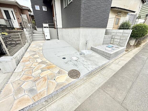 ■自宅にある駐車スペースなので安心ですね