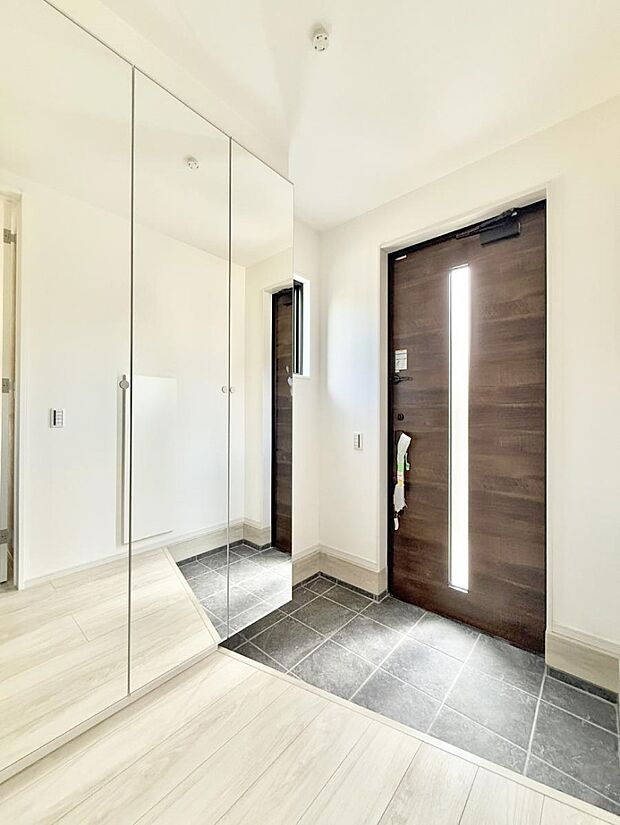 ■ ここから始まる一日、すっきり整った玄関