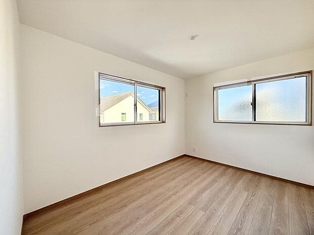 ■落ち着いた色合いのお部屋で穏やかな時間を楽しめます