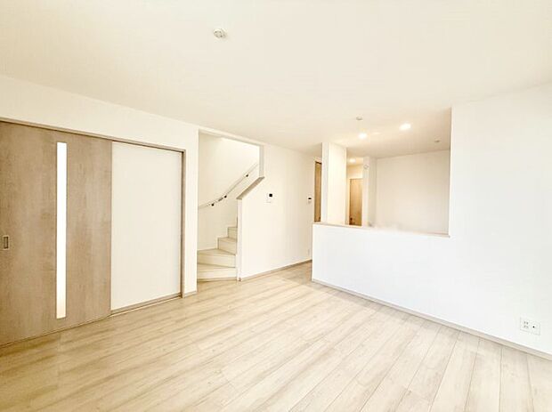 ■くつろぎと笑顔が集まる、心温まるリビング