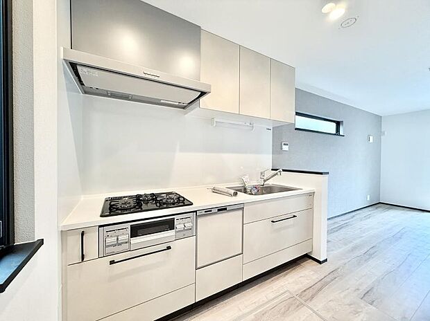 ■シンプルで機能的、毎日使いやすいキッチン