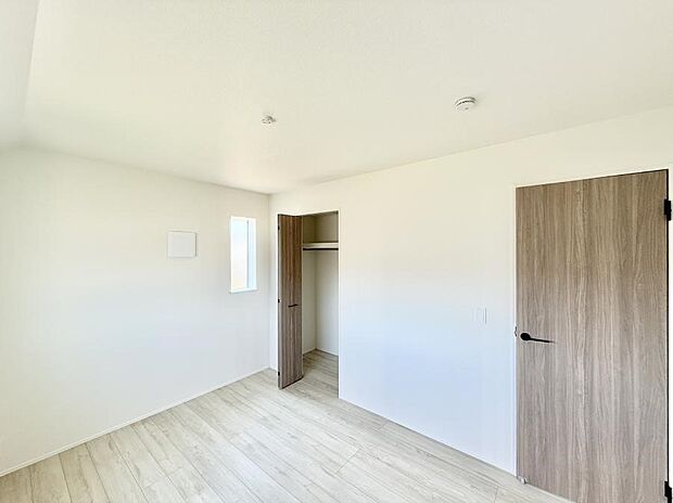 ■窓の配置や通気性の良い設計で部屋の空気がこもらず、常に新鮮な空気が流れます