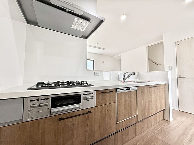 ■家族の絆を深める、温もりのあるキッチン