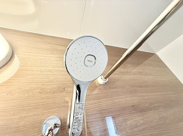 ■手元で簡単に止水できるため、水の無駄遣いを減らすことができます。