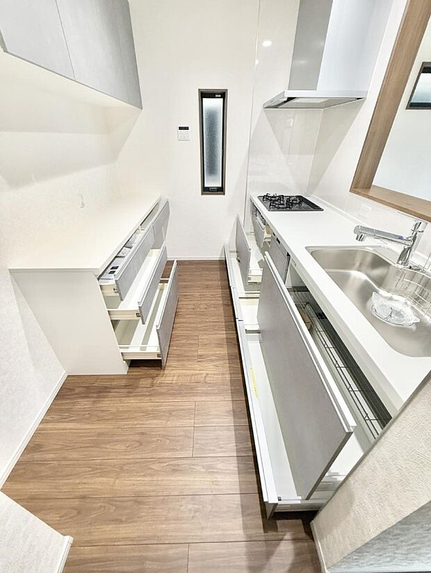 ■家族の絆を深める、温もりのあるキッチン