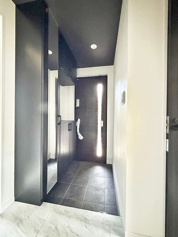 ■ シンプルで美しく、快適な暮らしの入り口