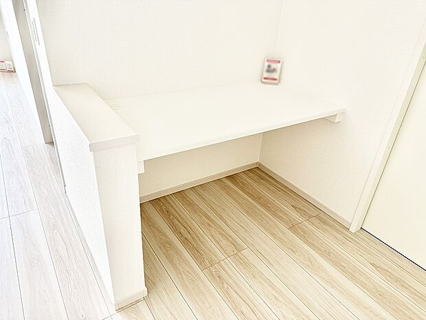 ■テレワークなどに利用できるスタディカウンタースペース完備♪  