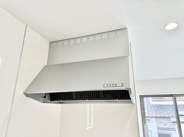 ■調理時の蒸気や匂いが換気扇に誘導され、効率的に排煙ができます。