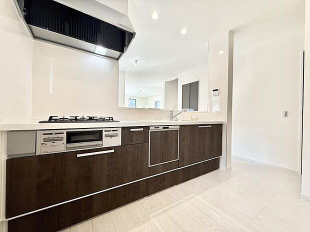 ■家族の絆を深める、温もりのあるキッチン