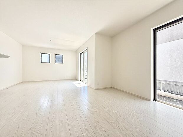 ■くつろぎと笑顔が集まる、心温まるリビング