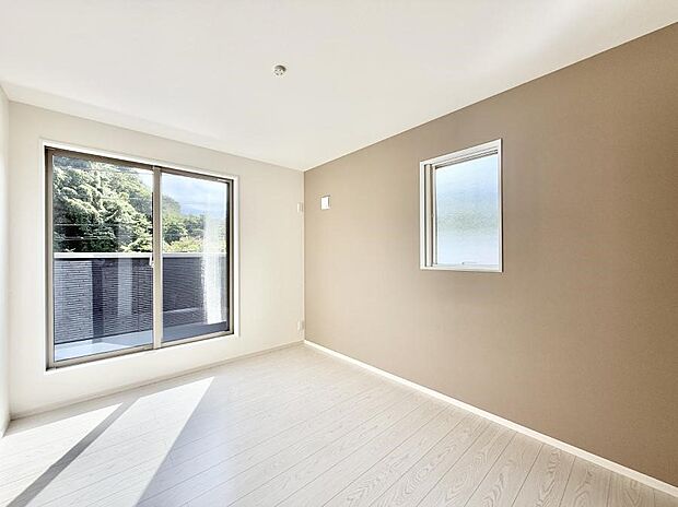 ■落ち着いた色合いのお部屋で穏やかな時間を楽しめます