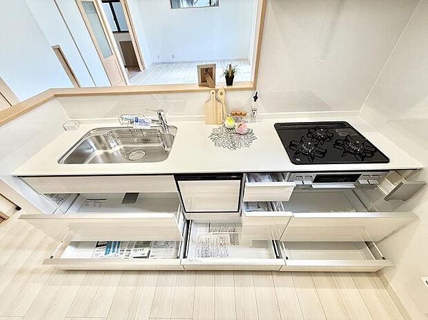 ■家族の絆を深める、温もりのあるキッチン