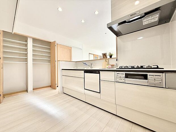 ■料理がもっと楽しくなる、快適なキッチン空間