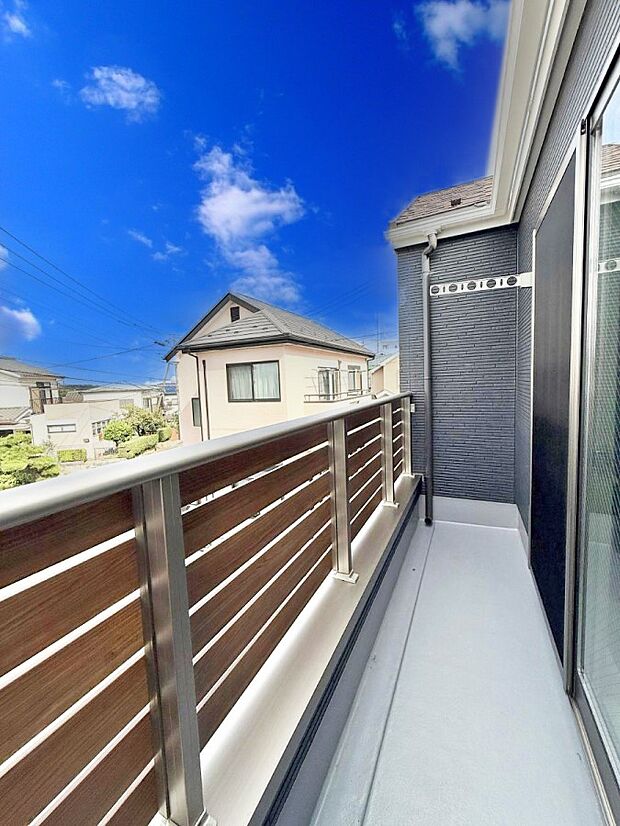 ■ 季節の移ろいを感じられる開放的な空間です