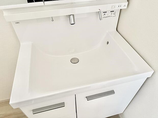 ■手洗いや顔を洗う時も快適に使える便利なシャワー