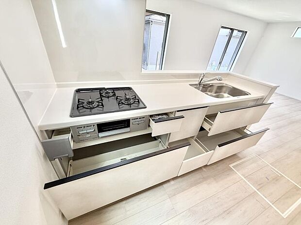 ■家族の絆を深める、温もりのあるキッチン