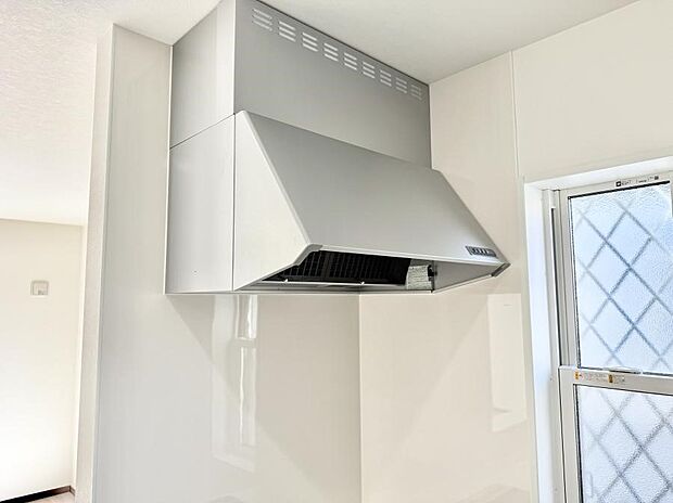 ■調理時の蒸気や匂いが換気扇に誘導され、効率的に排煙ができます。