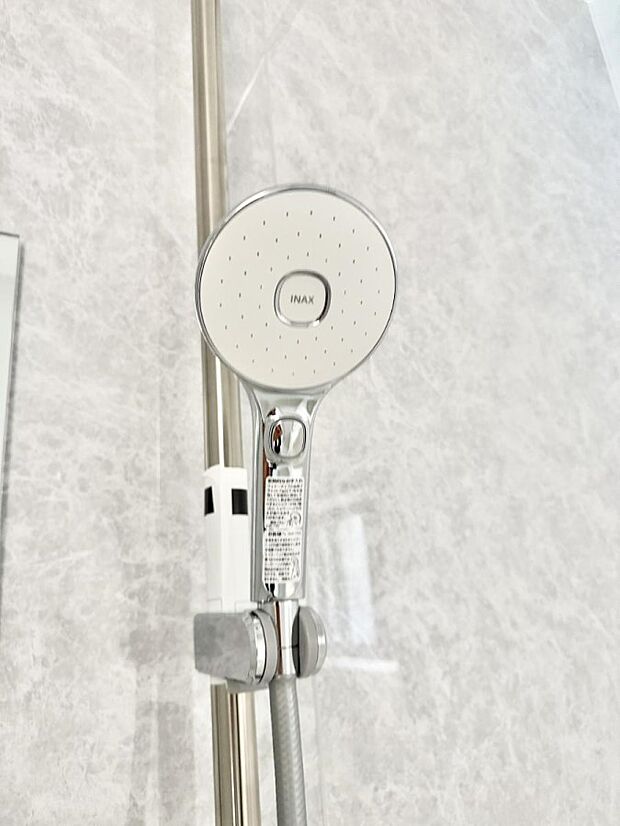 ■手元で簡単に止水できるため、水の無駄遣いを減らすことができます。