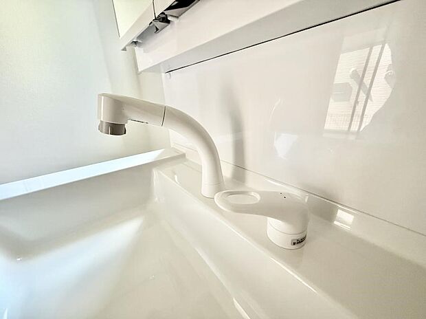 ■手洗いや顔を洗う時も快適に使える便利なシャワー