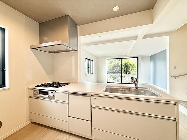 ■シンプルで機能的、毎日使いやすいキッチン