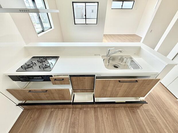 ■家族の絆を深める、温もりのあるキッチン