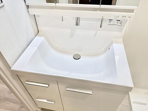 ■手洗いや顔を洗う時も快適に使える便利なシャワー