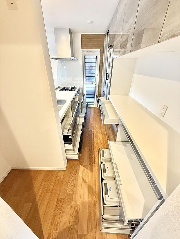 ■家族の絆を深める、温もりのあるキッチン