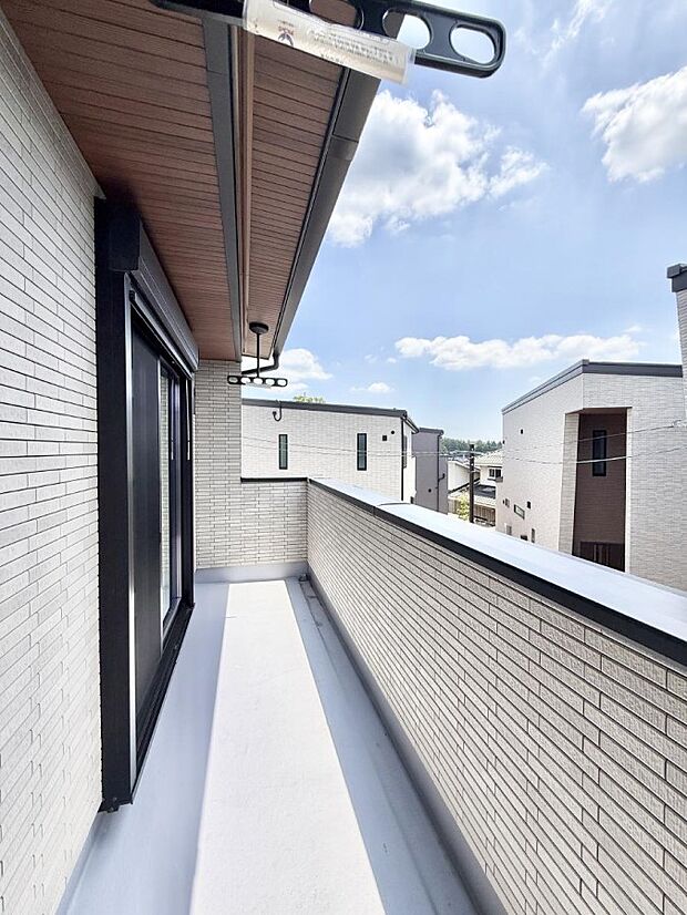 ■ 季節の移ろいを感じられる開放的な空間です