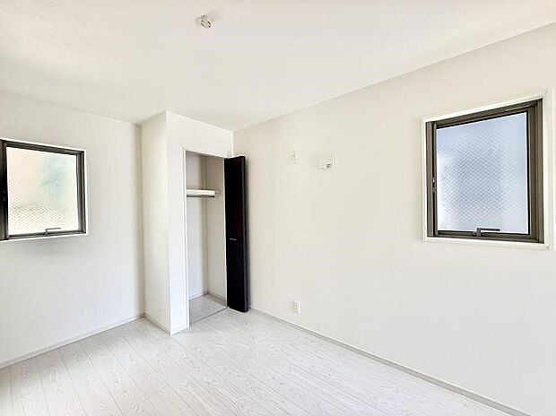 ■落ち着いた色合いのお部屋で穏やかな時間を楽しめます