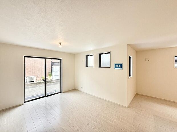 ■心落ち着く場所、ゆったり過ごせるリビング